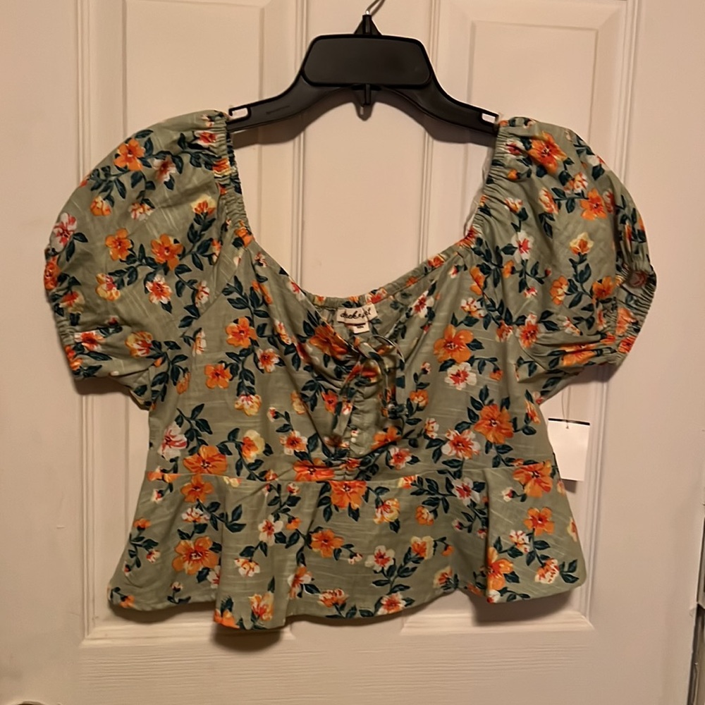 New * Off Shoulder Top
